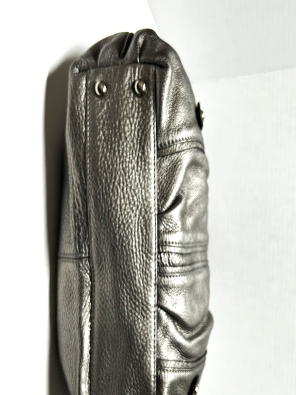 B.Makowsky silver pebble leather shoulder bag - Picture 7 of 16
